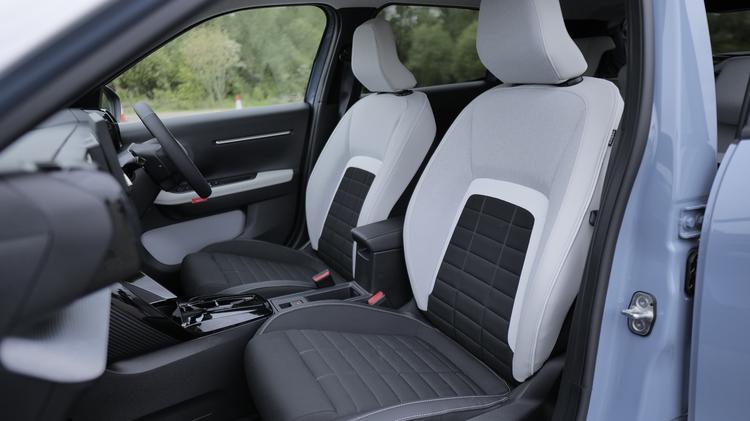 CITROEN C3 HATCHBACK 1.2 Hybrid [110] Collection 5dr e-DCS6 [NI]